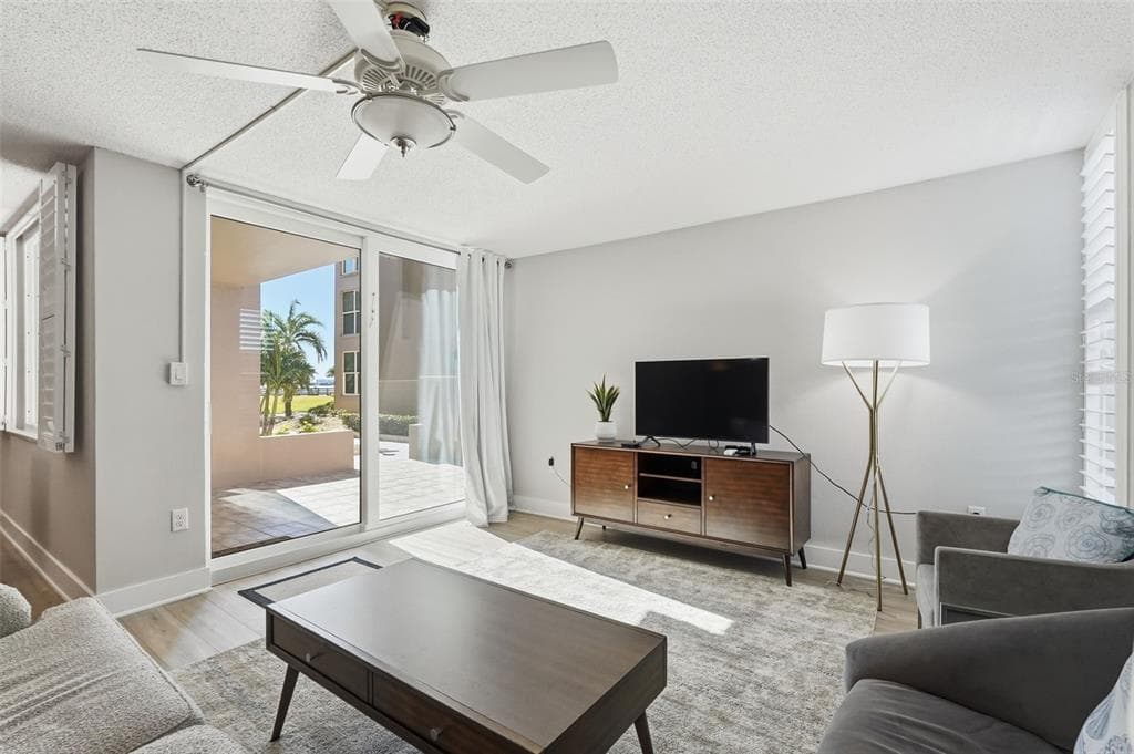 632 EDGEWATER DRIVE # 135, DUNEDIN, FL 34698 — zdjęcie 3