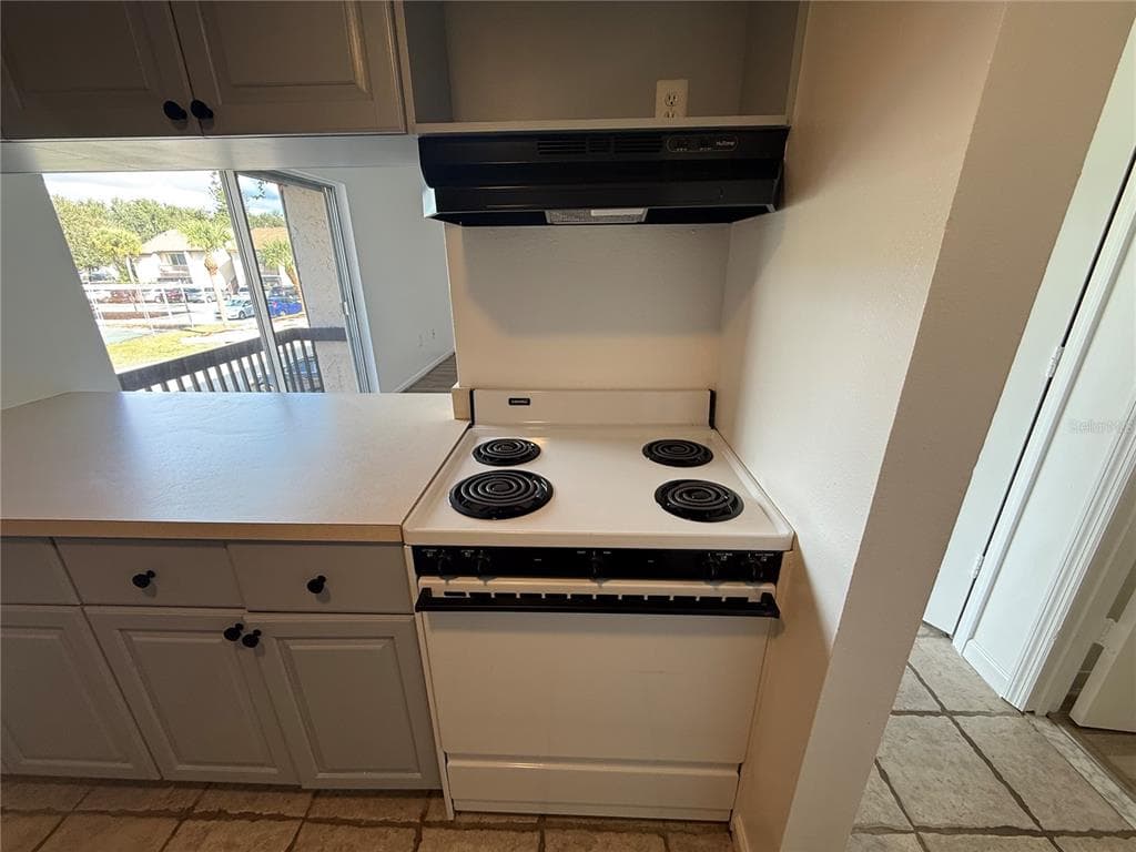 2636 HIDDEN LAKE DRIVE N # H, SARASOTA, FL 34237 — zdjęcie 4