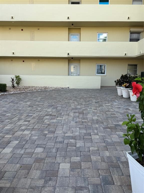 4725 COVE CIRCLE # 104, ST PETERSBURG, FL 33708
