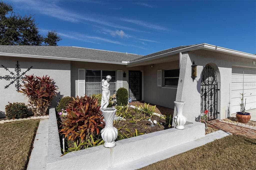 10721 FOOTPRINT LANE, PORT RICHEY, FL 34668 — zdjęcie 2