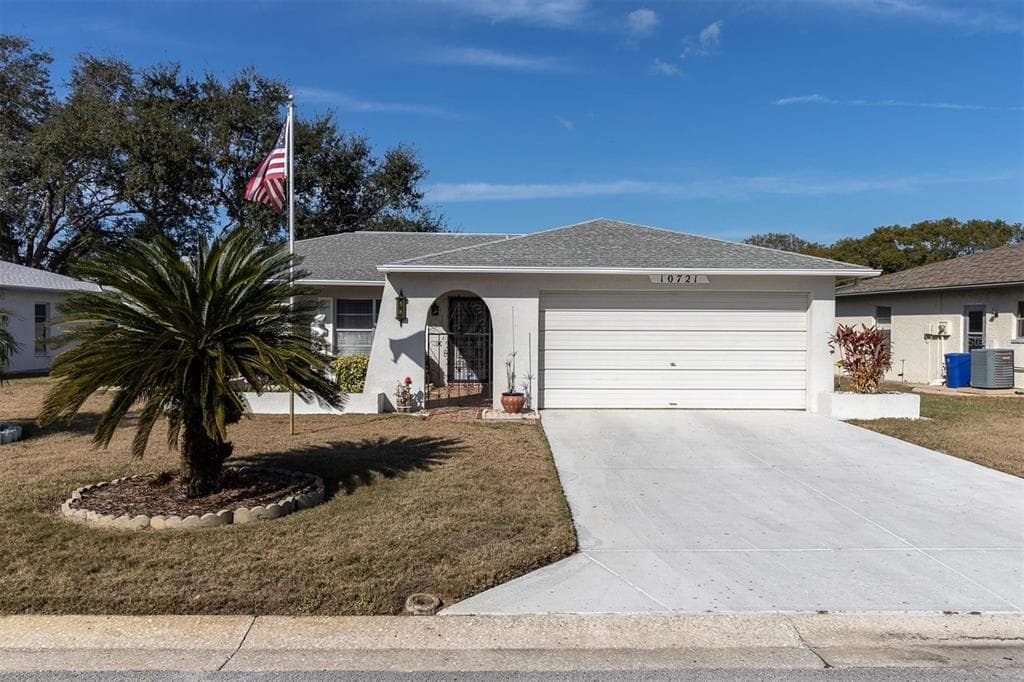10721 FOOTPRINT LANE, PORT RICHEY, FL 34668