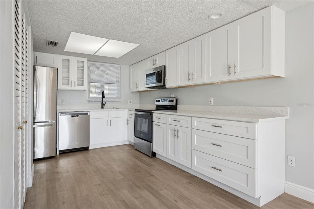 5110 TENNIS COURT CIRCLE # 86, TAMPA, FL 33617 — zdjęcie 5