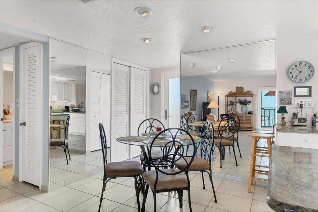 6154 MIDNIGHT PASS ROAD # 305, SARASOTA, FL 34242 — zdjęcie 4