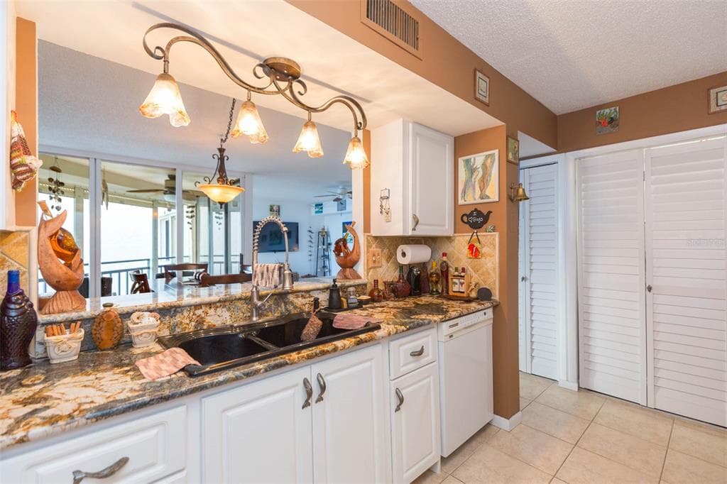 5633 PUERTA DEL SOL BOULEVARD S # 208, ST PETERSBURG, FL 33715 — zdjęcie 5