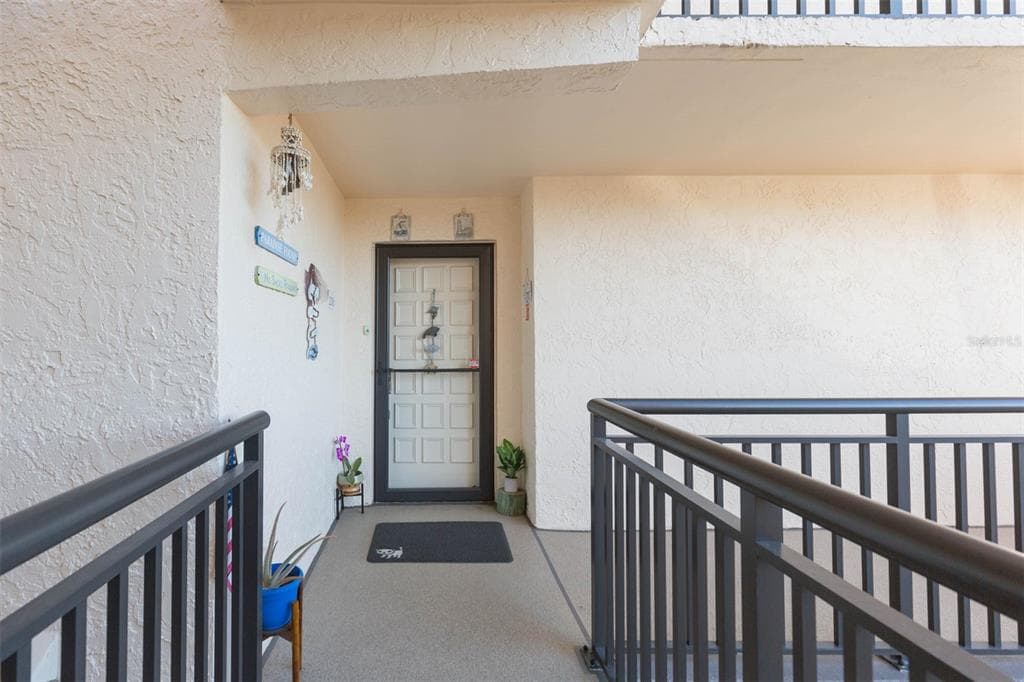 5633 PUERTA DEL SOL BOULEVARD S # 208, ST PETERSBURG, FL 33715 — zdjęcie 4