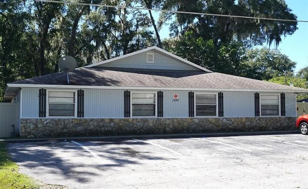 1820 SE 40TH STREET ROAD, OCALA, FL 34480