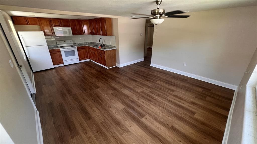 2824 MEADOW VIEW AVENUE, LARGO, FL 33771 — zdjęcie 2
