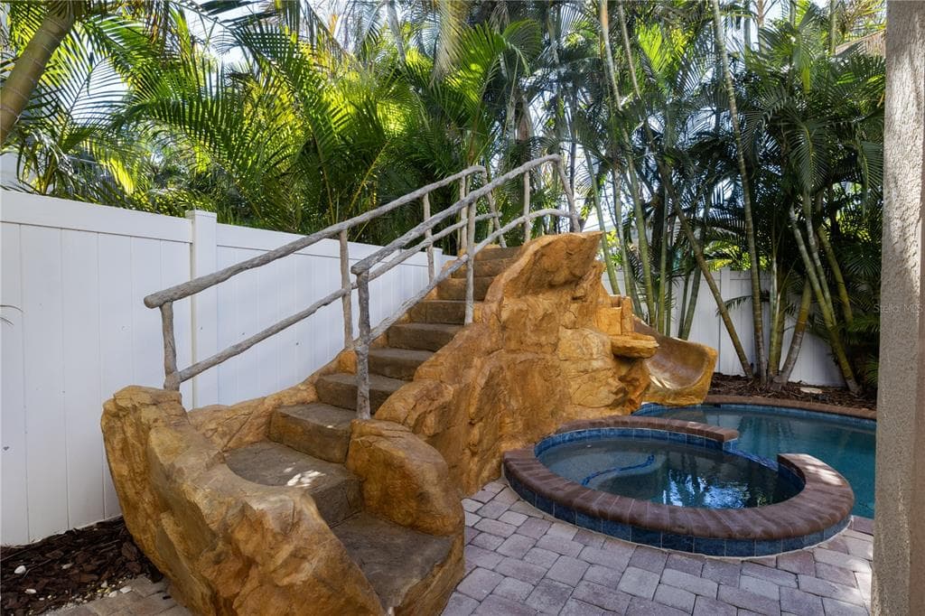 6908 HOLMES BOULEVARD, HOLMES BEACH, FL 34217 — zdjęcie 3
