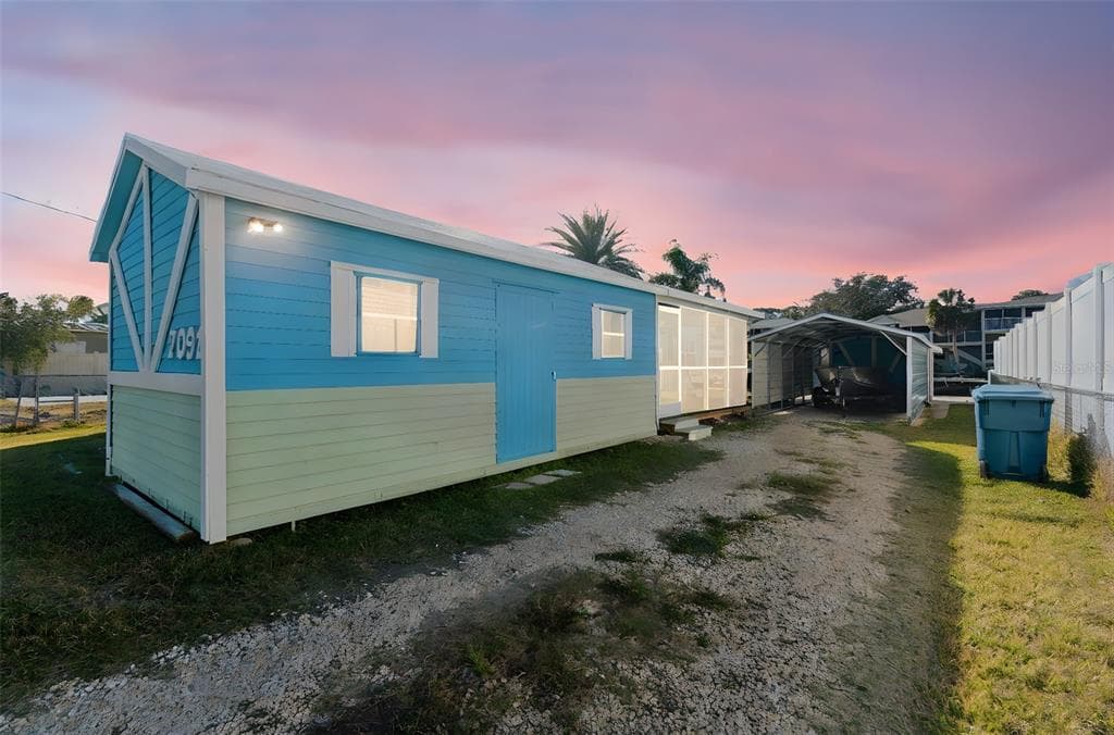 7091 WESTWIND STREET, WEEKI WACHEE, FL 34607 — zdjęcie 2