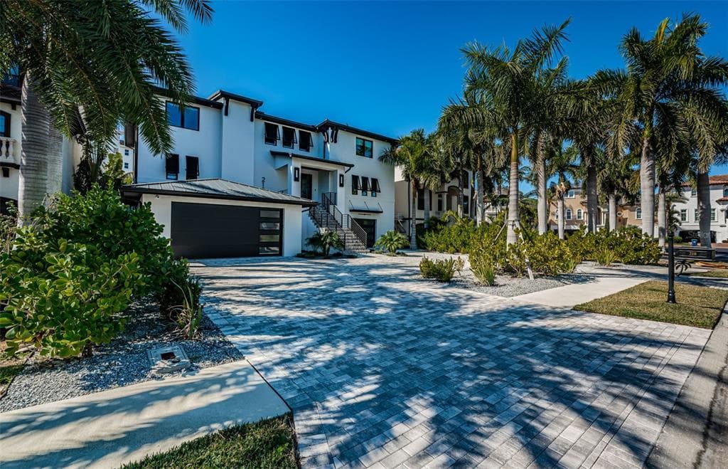 218 SYDNEY LANE, REDINGTON SHORES, FL 33708