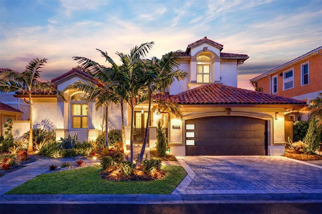 4635 DOLPHIN CAY LANE S, ST PETERSBURG, FL 33711