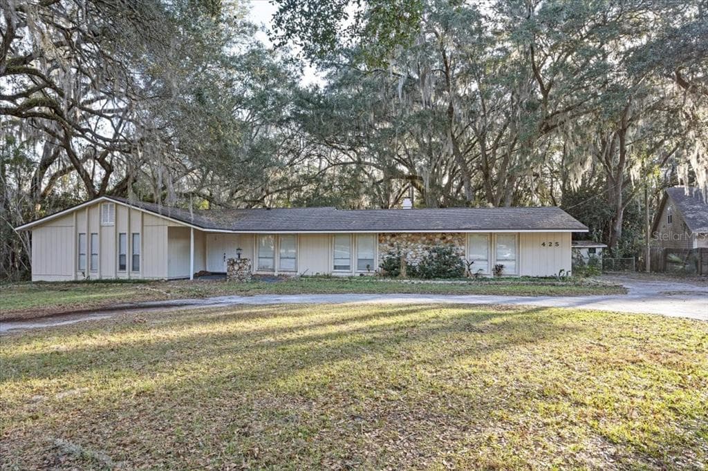 425 NW 79TH DRIVE, GAINESVILLE, FL 32607