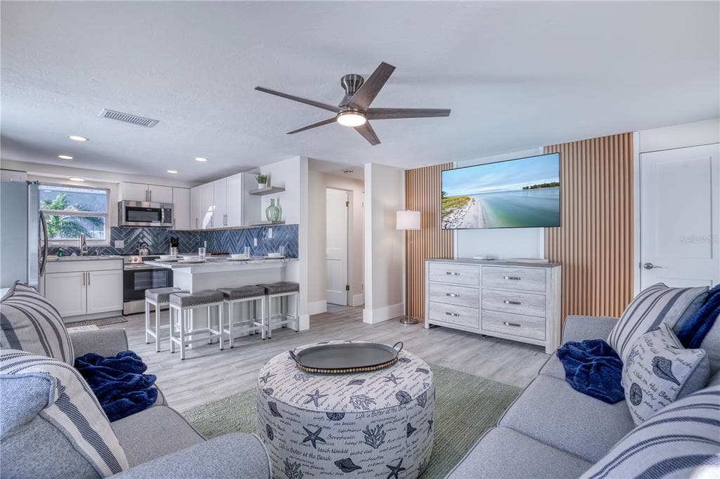 3604 GULF DRIVE # A and B, HOLMES BEACH, FL 34217 — zdjęcie 2