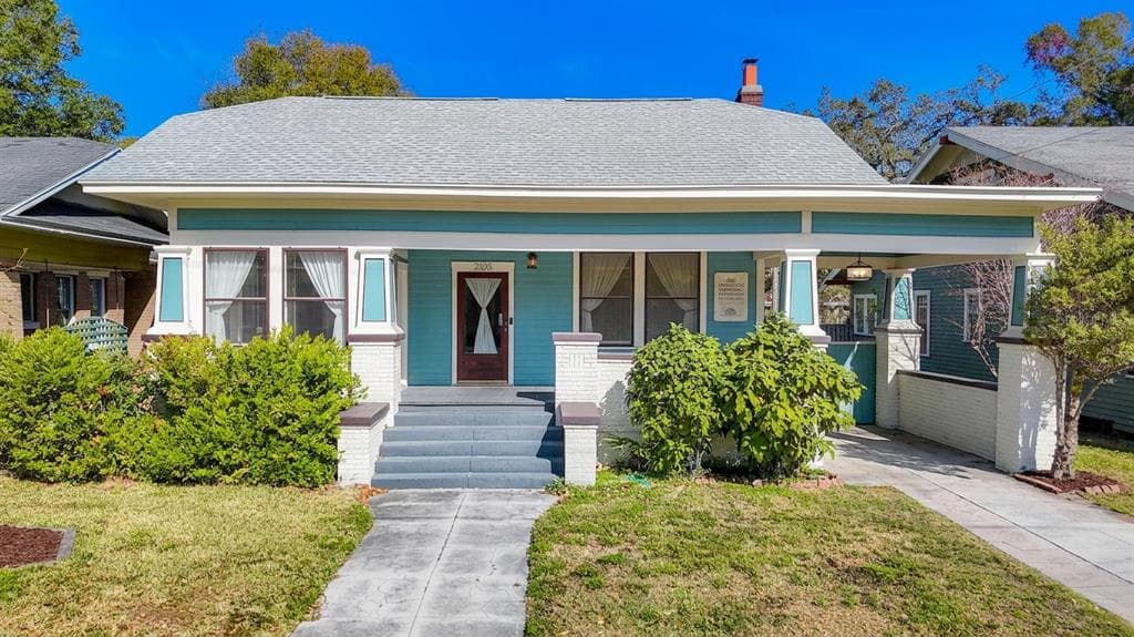 2105 W SOUTHVIEW AVENUE, TAMPA, FL 33606