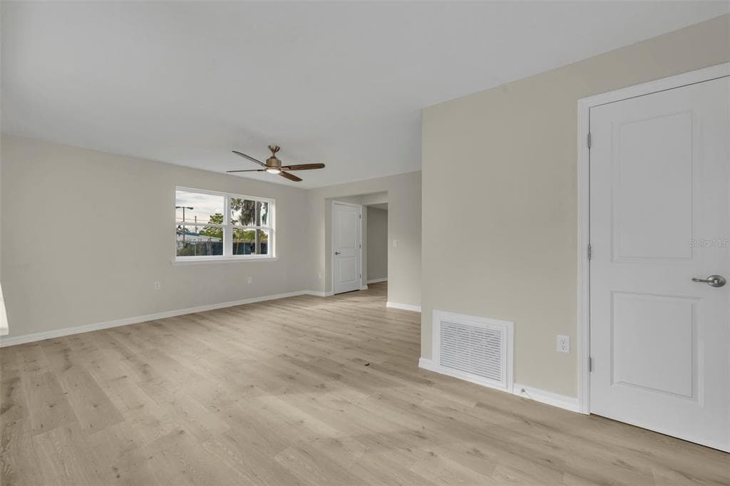 31201 MERRY RD, TAVARES, FL 32778 — zdjęcie 4