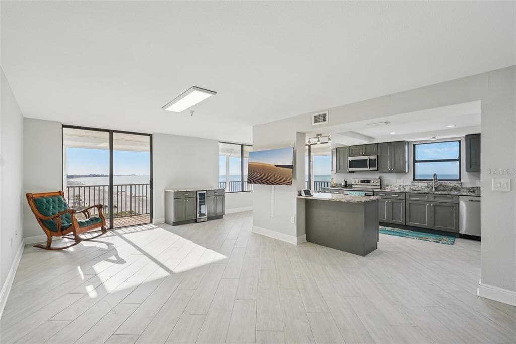 15316 GULF BOULEVARD # 801, MADEIRA BEACH, FL 33708 — zdjęcie 5