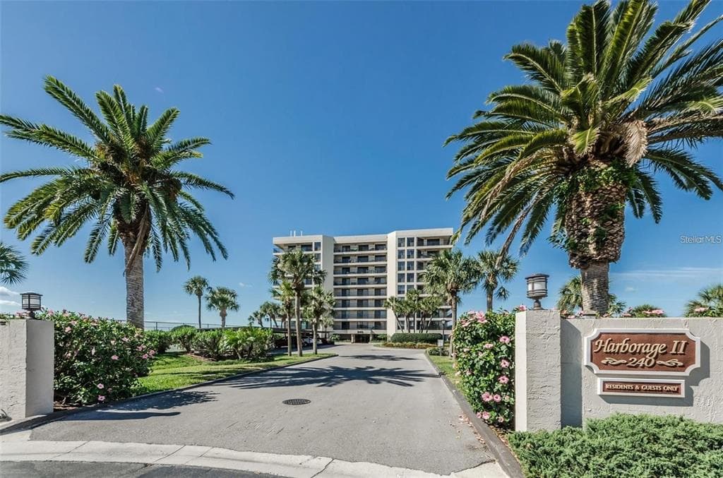 240 SAND KEY ESTATES DRIVE # 222, CLEARWATER, FL 33767 — zdjęcie 2