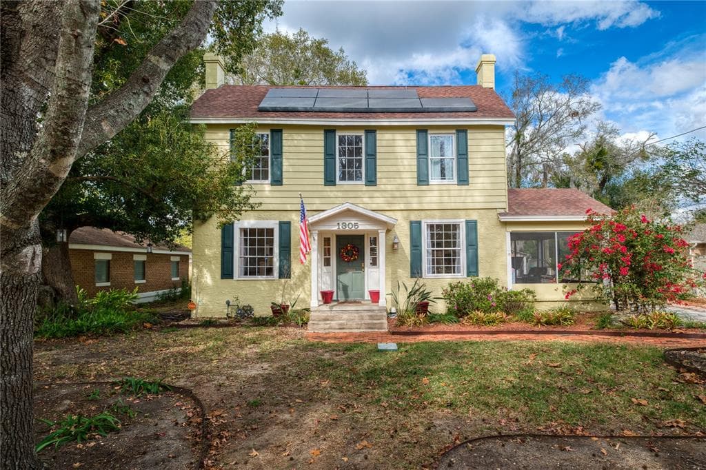 1305 WASHINGTON AVENUE, EUSTIS, FL 32726
