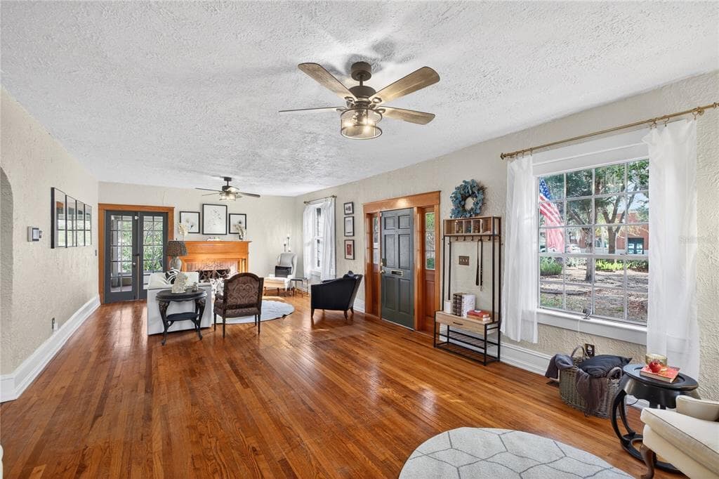 1305 WASHINGTON AVENUE, EUSTIS, FL 32726 — zdjęcie 5