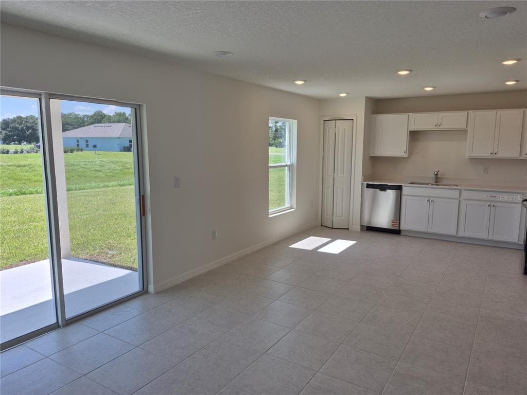 8810 PINE BARK WAY, WILDWOOD, FL 34785 — zdjęcie 3