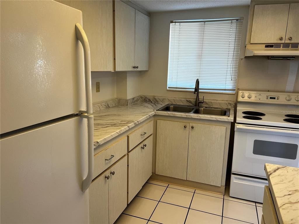 4112 HERON WAY # B106, BRADENTON, FL 34205 — zdjęcie 4