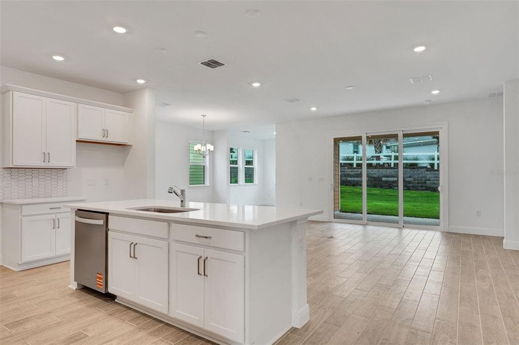 987 FIESTA KEY CIRCLE, LADY LAKE, FL 32159 — zdjęcie 5