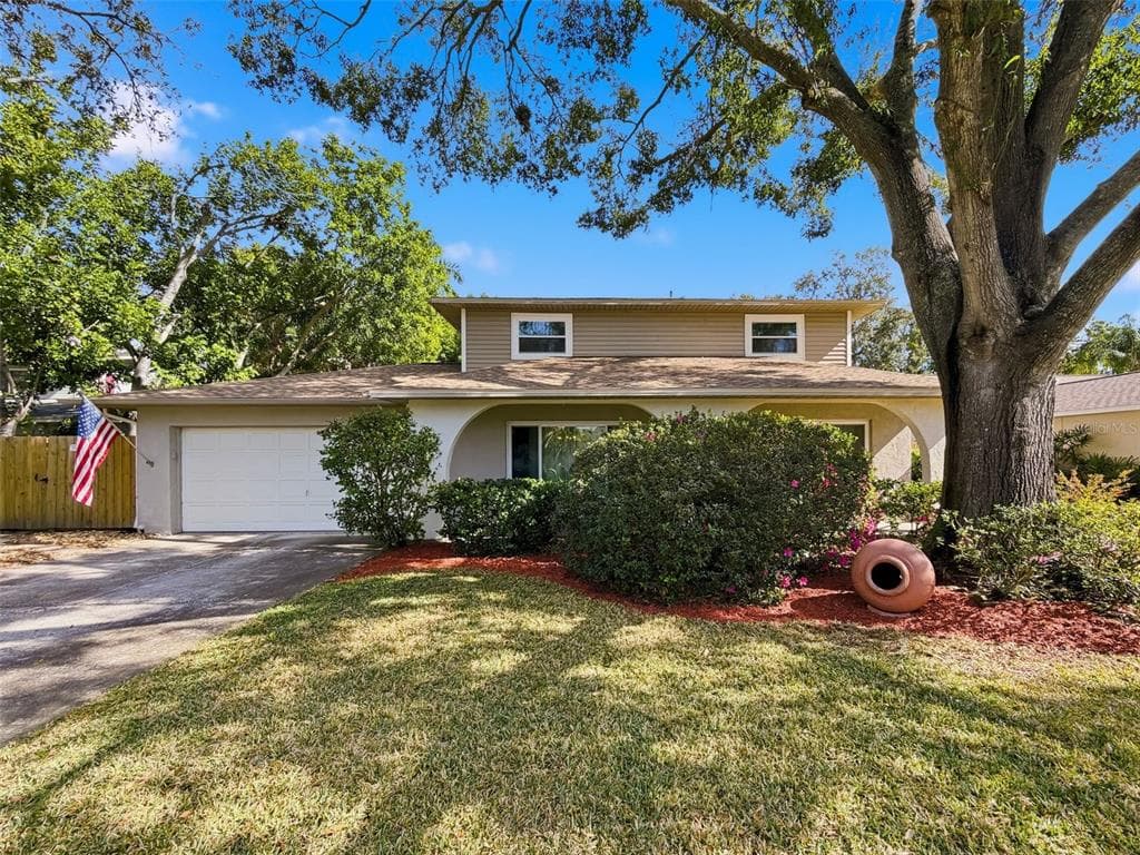 7923 SINGING COURT PLACE, TAMPA, FL 33615
