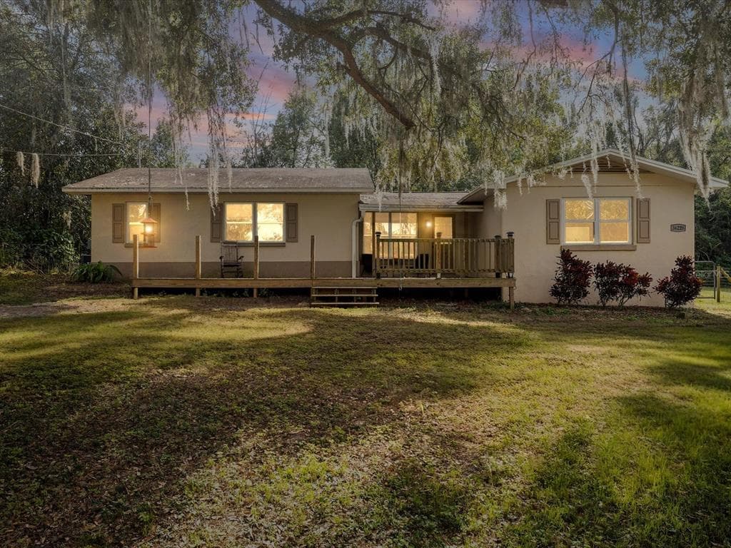 36228 CLINTON AVENUE, DADE CITY, FL 33525