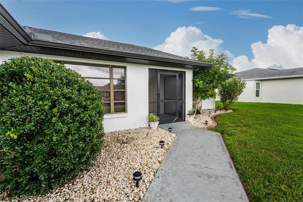 21 BUNKER LANE, ROTONDA WEST, FL 33947 — zdjęcie 2