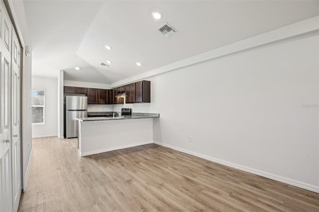 15537 BUICK AVENUE, PORT CHARLOTTE, FL 33953 — zdjęcie 3