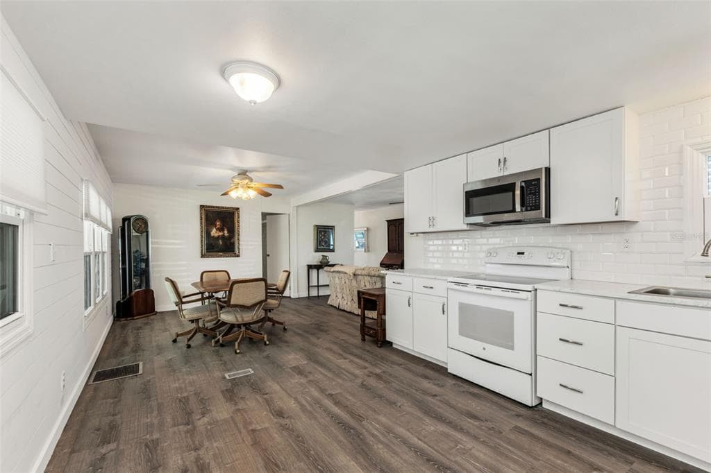 1891 ENGLEWOOD ROAD # 119, ENGLEWOOD, FL 34223 — zdjęcie 3
