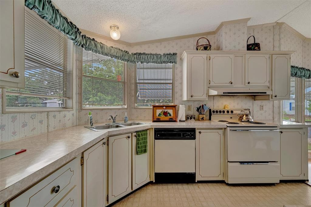 106 N SAINT GEORGE CIRCLE, APOLLO BEACH, FL 33572 — zdjęcie 5