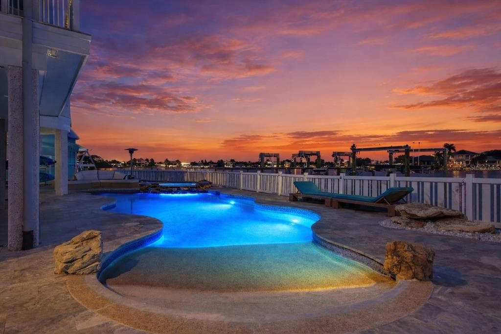 391 12TH AVENUE, INDIAN ROCKS BEACH, FL 33785 — zdjęcie 4