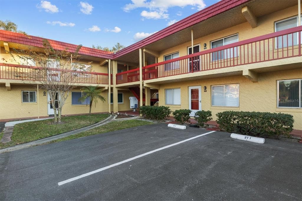 400 EL CAMINO DRIVE # 210, WINTER HAVEN, FL 33884