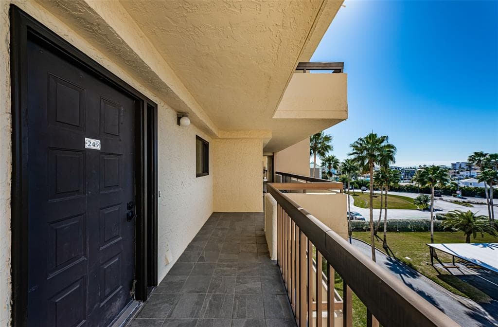 401 150TH AVENUE # 245, MADEIRA BEACH, FL 33708 — zdjęcie 2