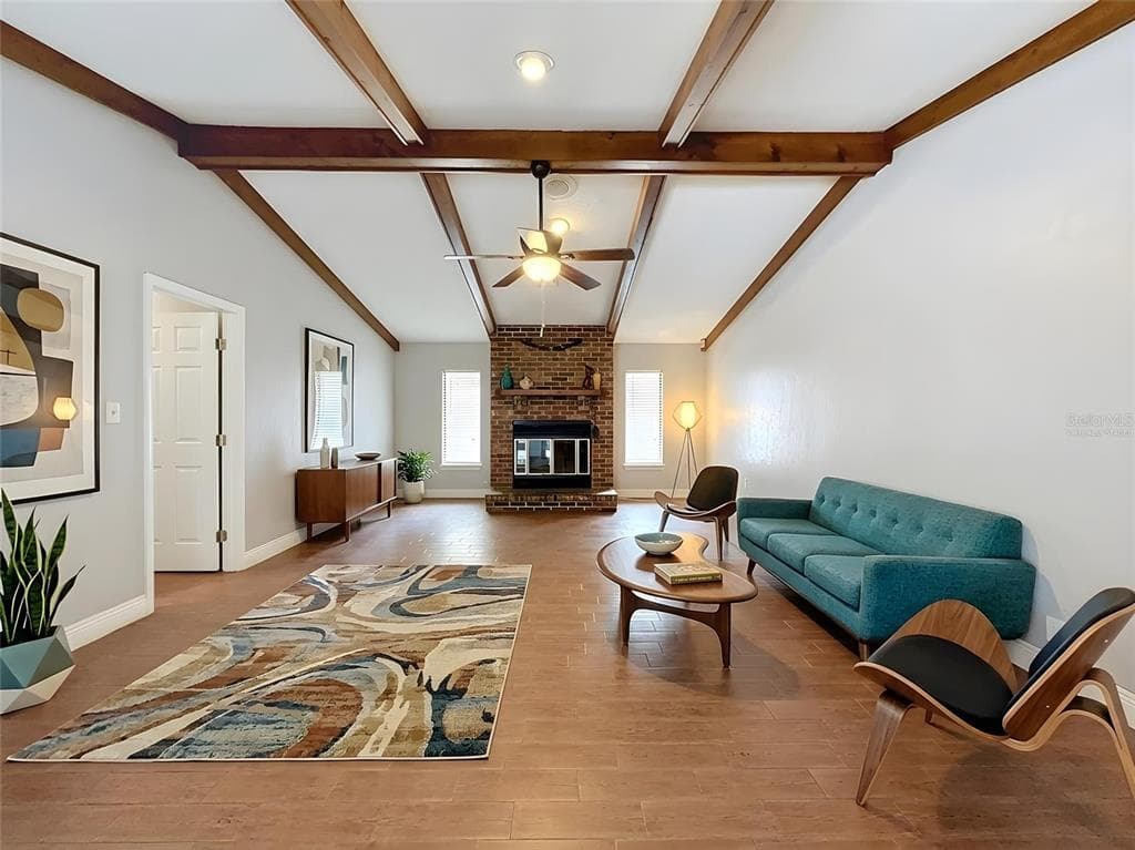 209 FIRST STREET, TAVARES, FL 32778 — zdjęcie 2