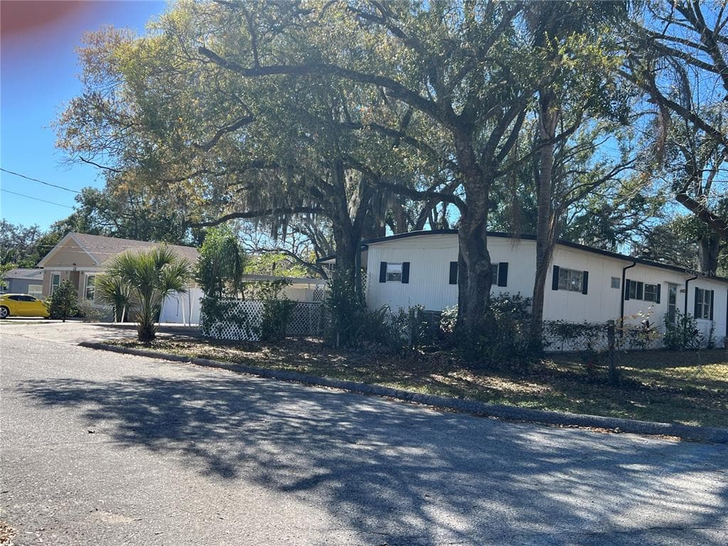 4707 E YUKON STREET, TAMPA, FL 33617 — zdjęcie 3