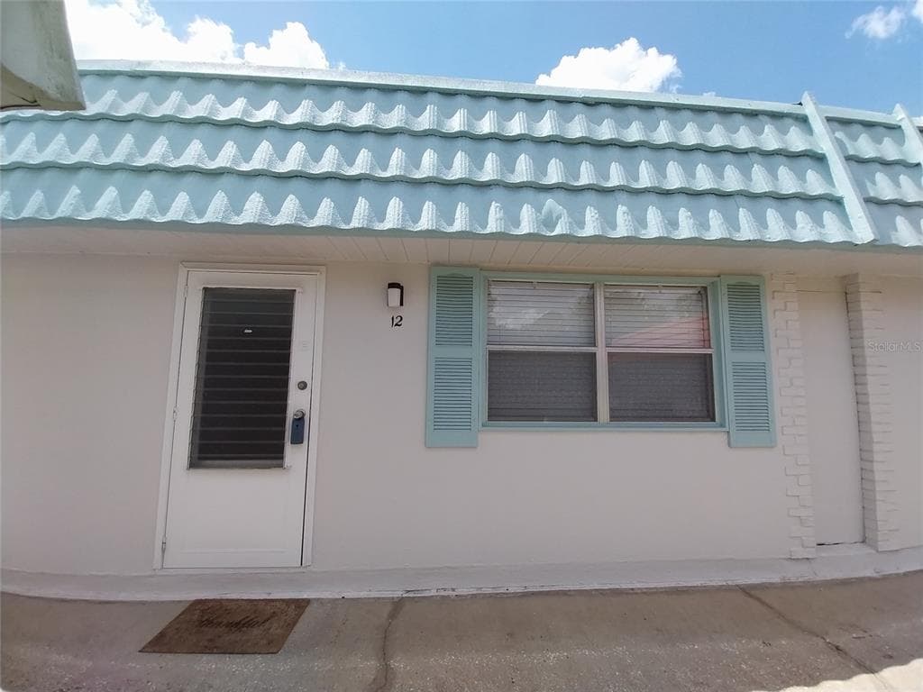 1802 BEDFORD LANE # 12, SUN CITY CENTER, FL 33573
