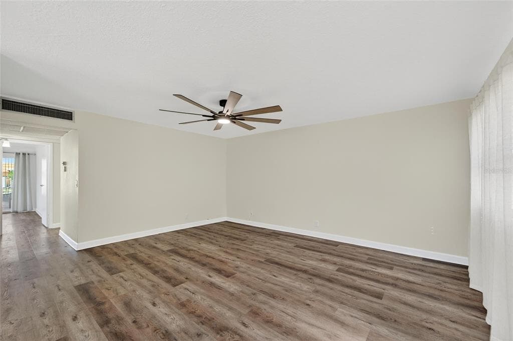 1802 BEDFORD LANE # 12, SUN CITY CENTER, FL 33573 — zdjęcie 4