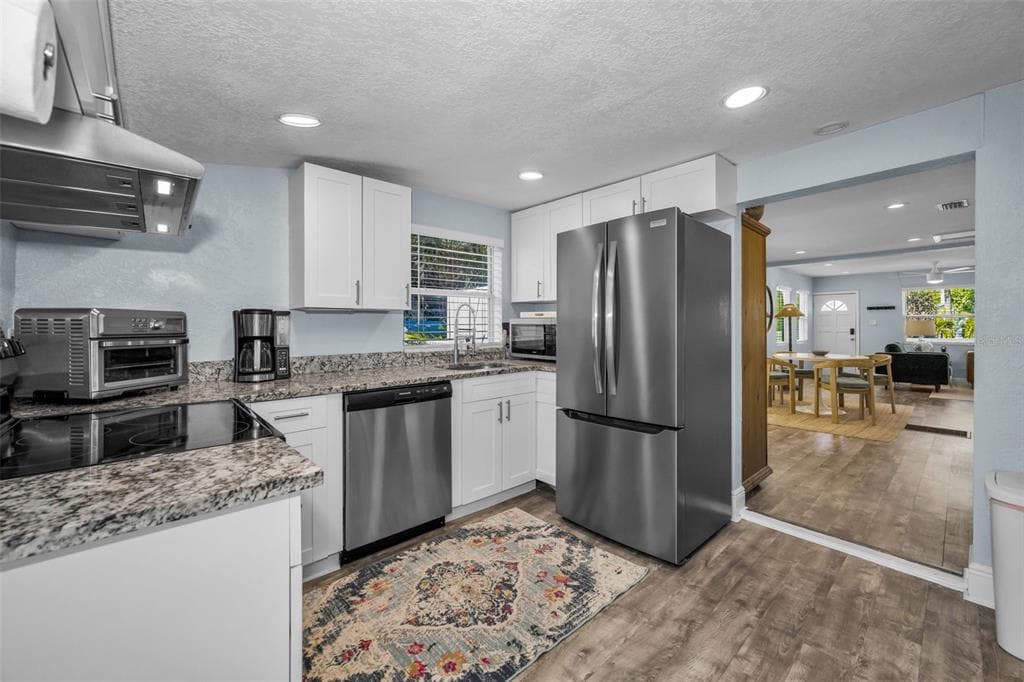 504 70TH AVENUE, ST PETE BEACH, FL 33706 — zdjęcie 4