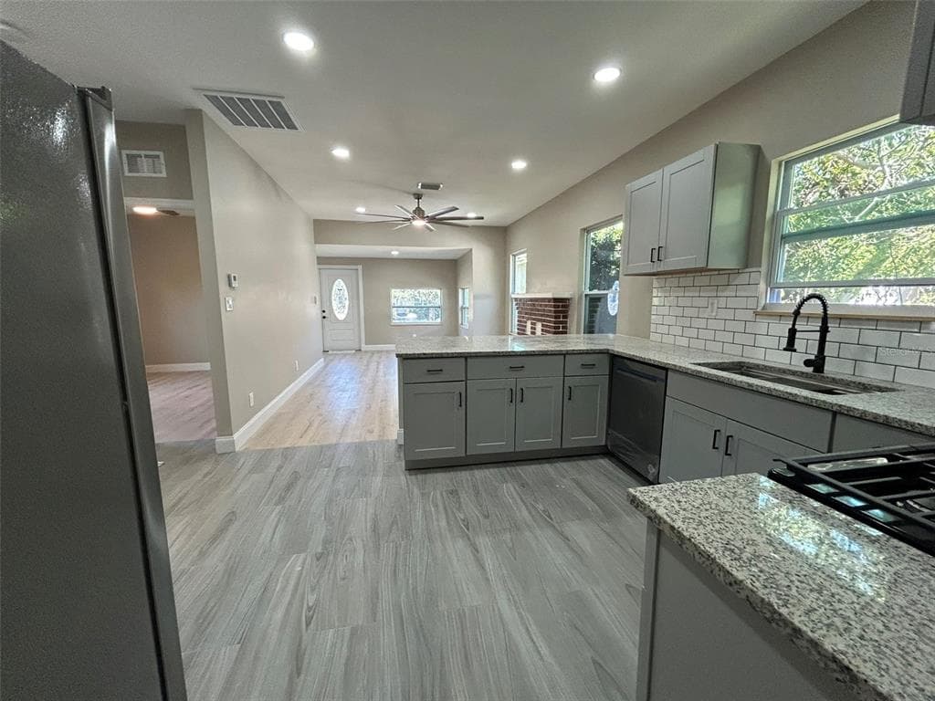 1218 13TH AVENUE S, ST PETERSBURG, FL 33705 — zdjęcie 5