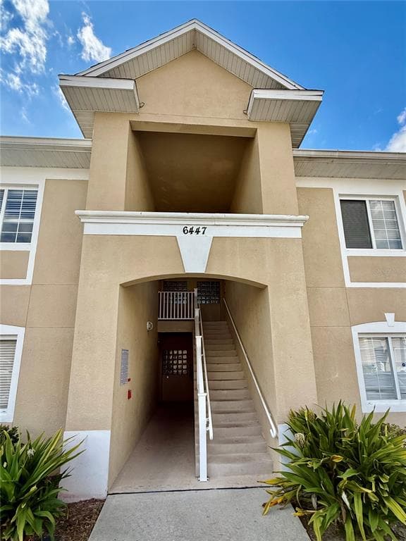 6447 CYPRESSDALE DRIVE # 201, RIVERVIEW, FL 33578