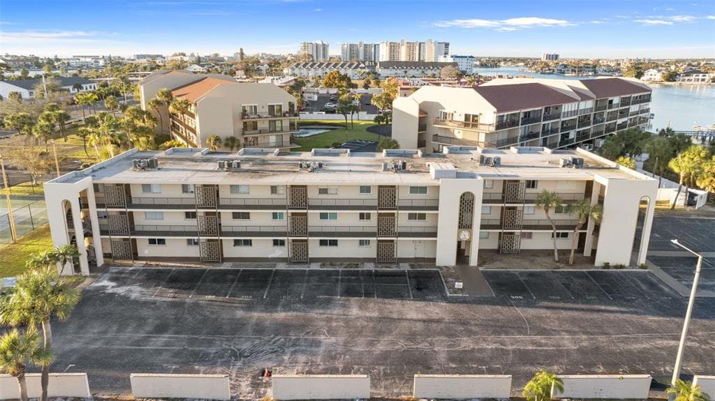 301 87TH AVENUE # 204, ST PETE BEACH, FL 33706 — zdjęcie 2