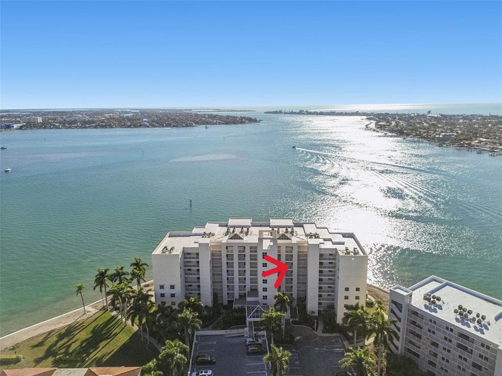 6105 BAHIA DEL MAR CIRCLE # 686, ST PETERSBURG, FL 33715