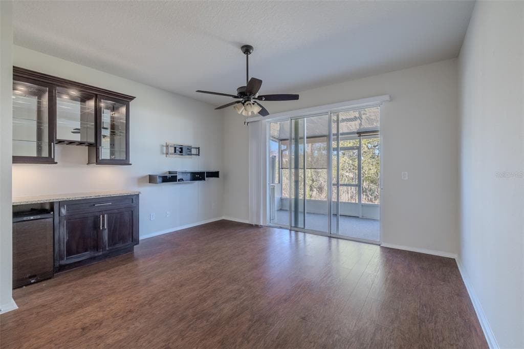 4734 WHITE SANDERLING CT COURT, TAMPA, FL 33619 — zdjęcie 5