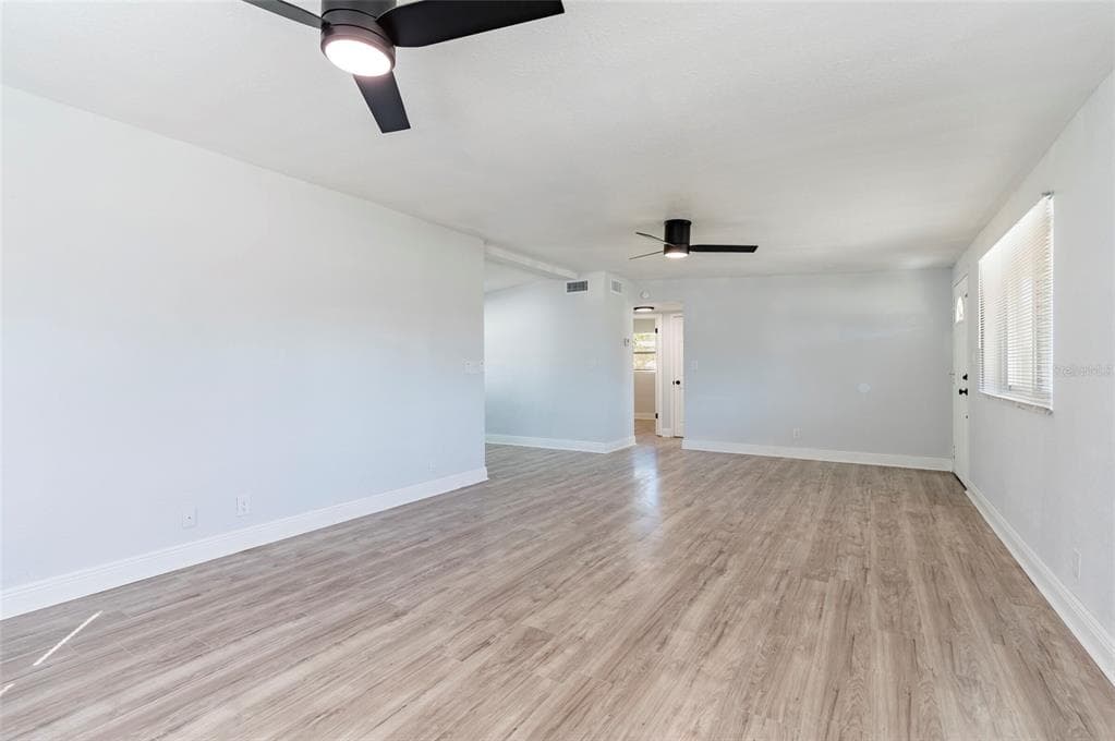 5301 97TH TERRACE N, PINELLAS PARK, FL 33782 — zdjęcie 4