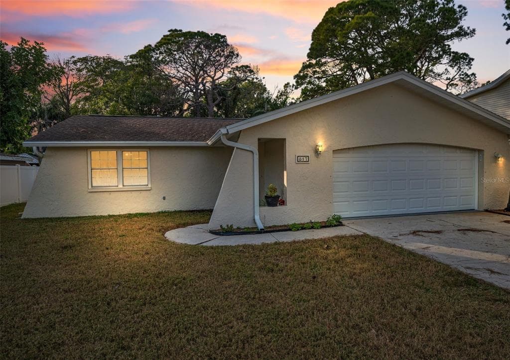 817 RIVERSIDE DRIVE, TARPON SPRINGS, FL 34689