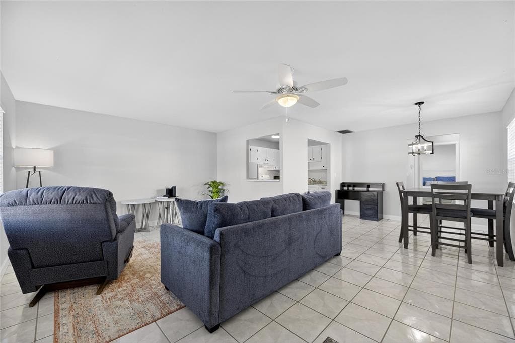 301 ANDOVER PLACE S # 171, SUN CITY CENTER, FL 33573 — zdjęcie 4