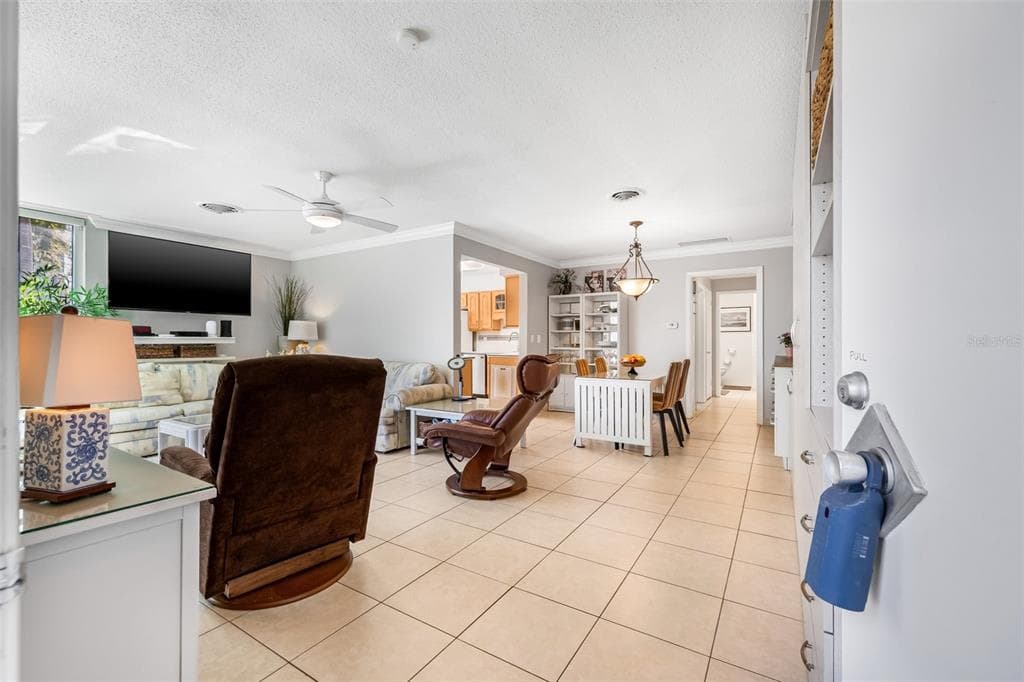 615 10TH AVENUE NE # 1, ST PETERSBURG, FL 33701 — zdjęcie 3