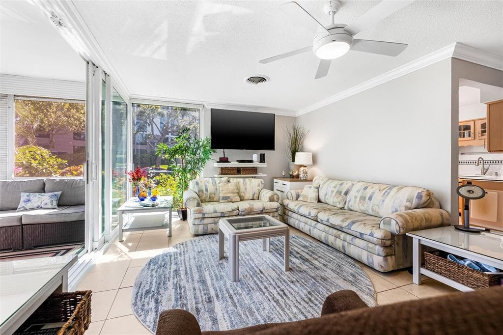 615 10TH AVENUE NE # 1, ST PETERSBURG, FL 33701 — zdjęcie 4